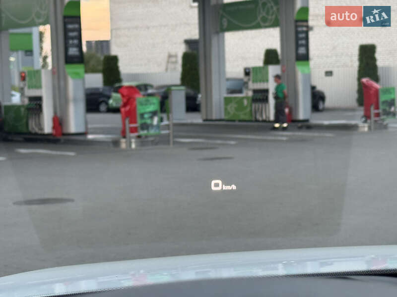 Седан Audi A4 2016 в Киеве