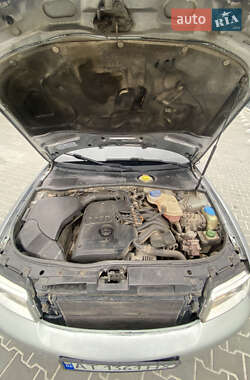 Седан Audi A4 1999 в Калуші