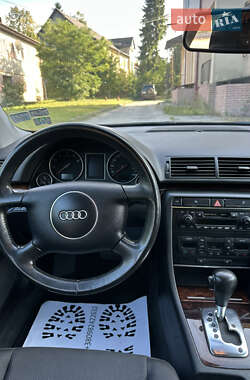 Седан Audi A4 2001 в 