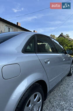 Седан Audi A4 2001 в 