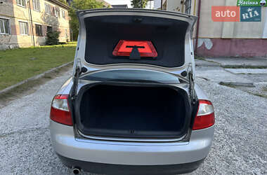 Седан Audi A4 2001 в 