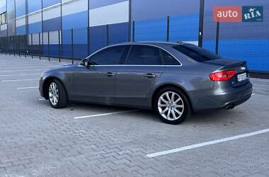 Седан Audi A4 2012 в 