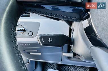 Седан Audi A4 2017 в 