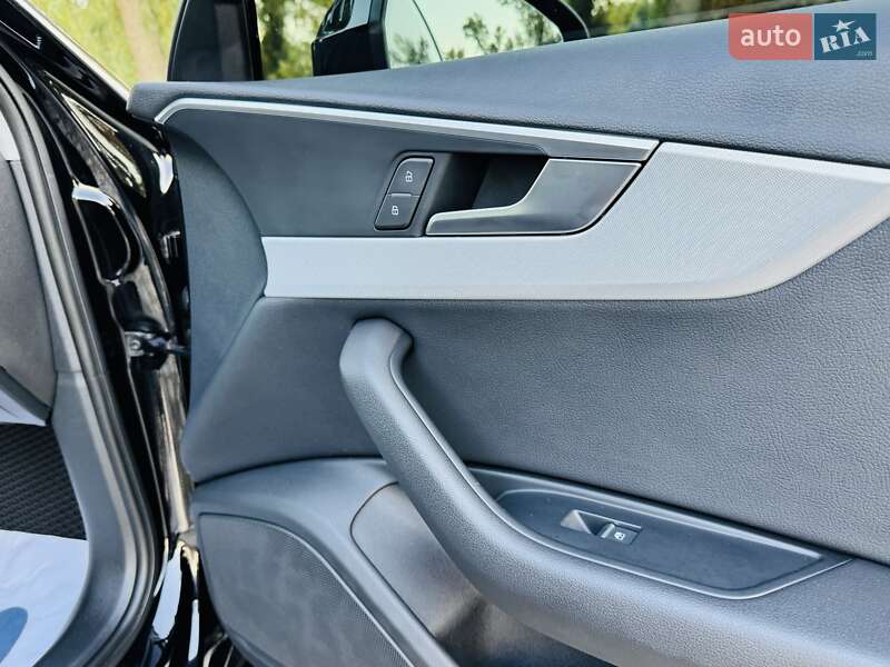 Седан Audi A4 2017 в Киеве фото 123 Седан Audi A4 2017 в Киеве