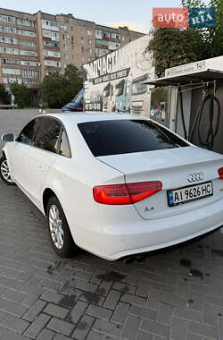 Седан Audi A4 2012 в 