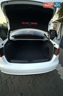 Седан Audi A4 2012 в 