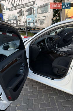 Седан Audi A4 2012 в 