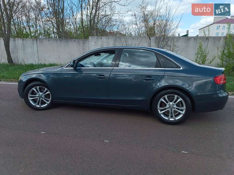 Седан Audi A4 2009 в Киеве