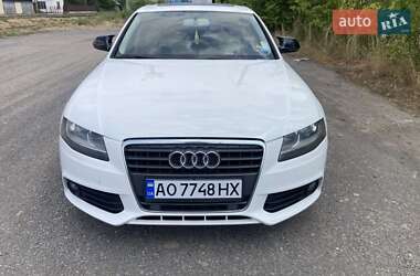 Седан Audi A4 2010 в Виноградові
