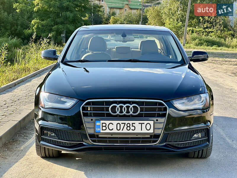 Седан Audi A4 2013 в Львове