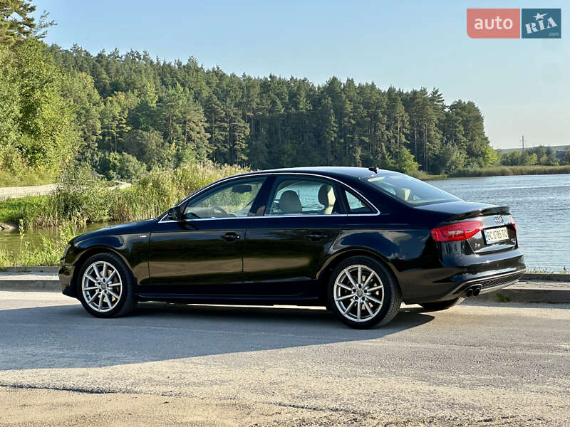 Седан Audi A4 2013 в Львове