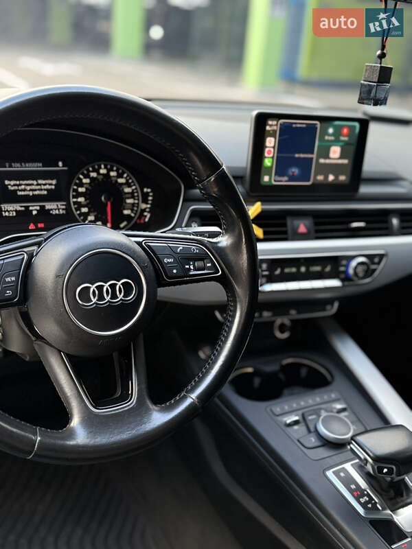 Седан Audi A4 2016 в Киеве