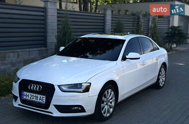 Седан Audi A4 2012 в 