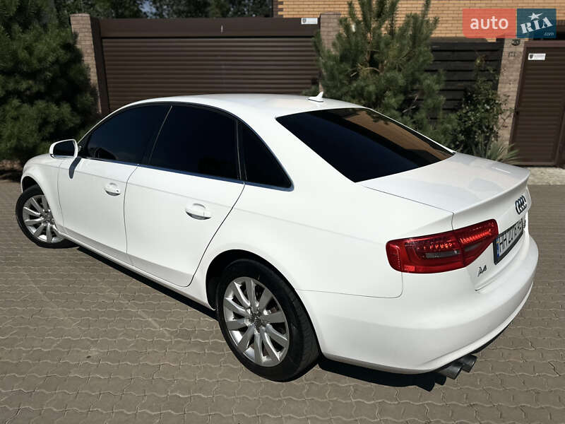 Седан Audi A4 2012 в Одессе