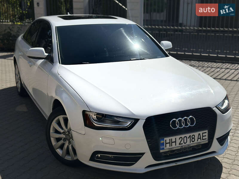 Седан Audi A4 2012 в Одессе