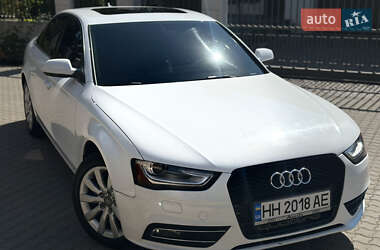 Седан Audi A4 2012 в 