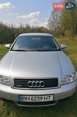 Седан Audi A4 2003 в Саврани