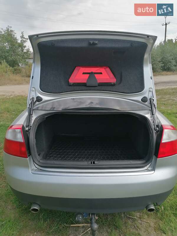 Седан Audi A4 2003 в Саврани фото 10 Седан Audi A4 2003 в Саврани