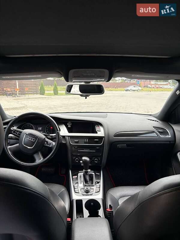Седан Audi A4 2012 в Каменец-Подольском