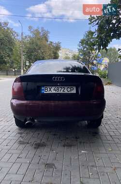 Седан Audi A4 1996 в 
