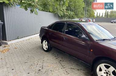 Седан Audi A4 1996 в 