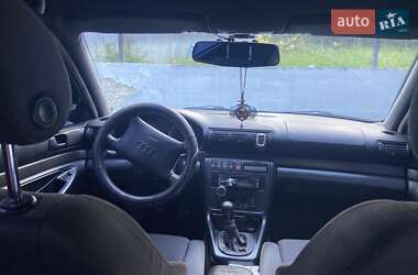 Седан Audi A4 1996 в 