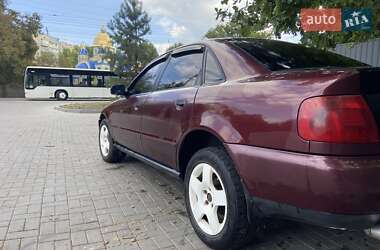 Седан Audi A4 1996 в 