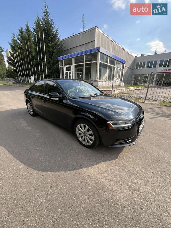 Седан Audi A4 2013 в Сумах