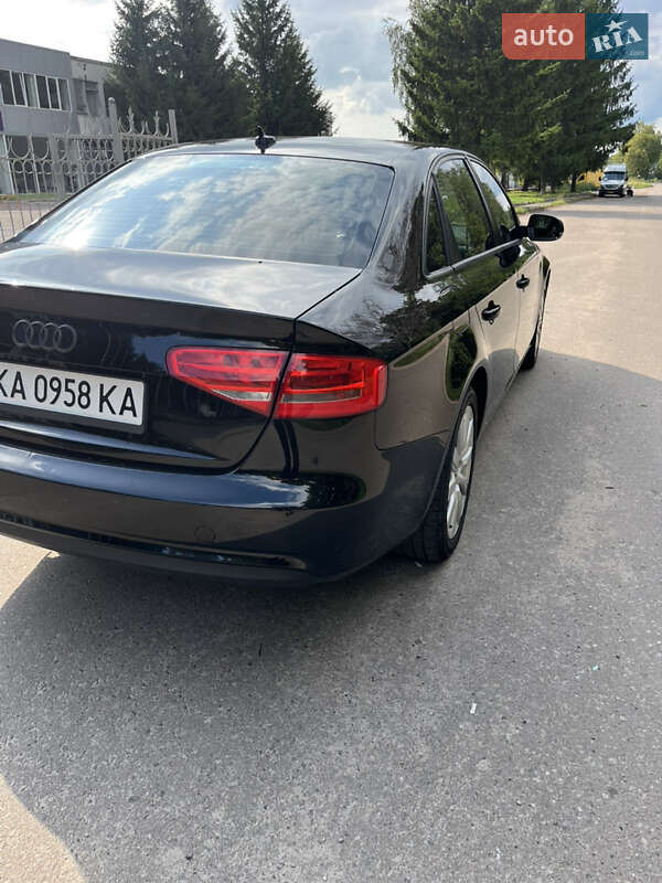 Седан Audi A4 2013 в Сумах