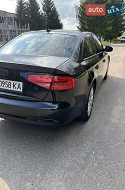 Седан Audi A4 2013 в 