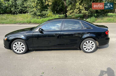 Седан Audi A4 2013 в 