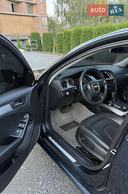 Седан Audi A4 2009 в 
