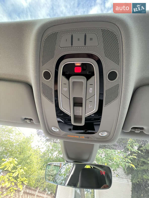 Седан Audi A4 2019 в Киеве