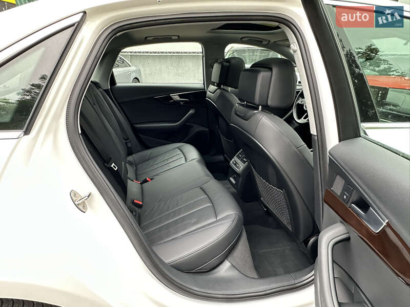 Седан Audi A4 2019 в Одессе