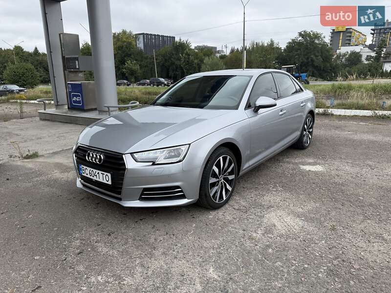 Седан Audi A4 2015 в Львові