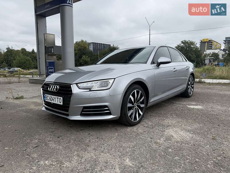 Седан Audi A4 2015 в 