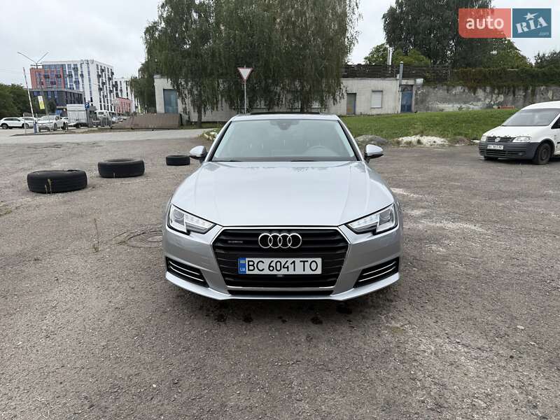 Седан Audi A4 2015 в Львові