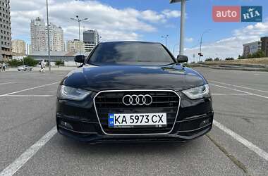 Седан Audi A4 2015 в Киеве