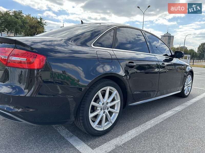 Седан Audi A4 2015 в Киеве