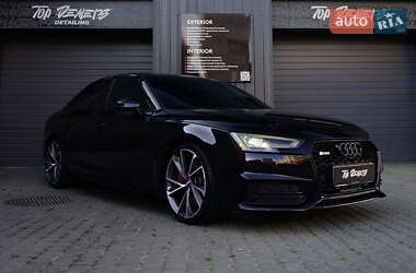 Седан Audi A4 2018 в Львове