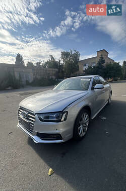Седан Audi A4 2014 в 
