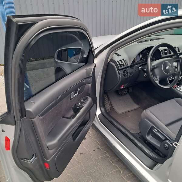 Универсал Audi A4 2002 в Киеве