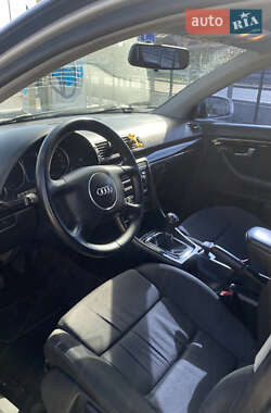 Седан Audi A4 2002 в 