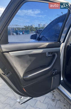 Седан Audi A4 2002 в 