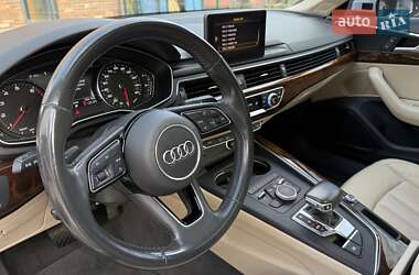 Седан Audi A4 2018 в 