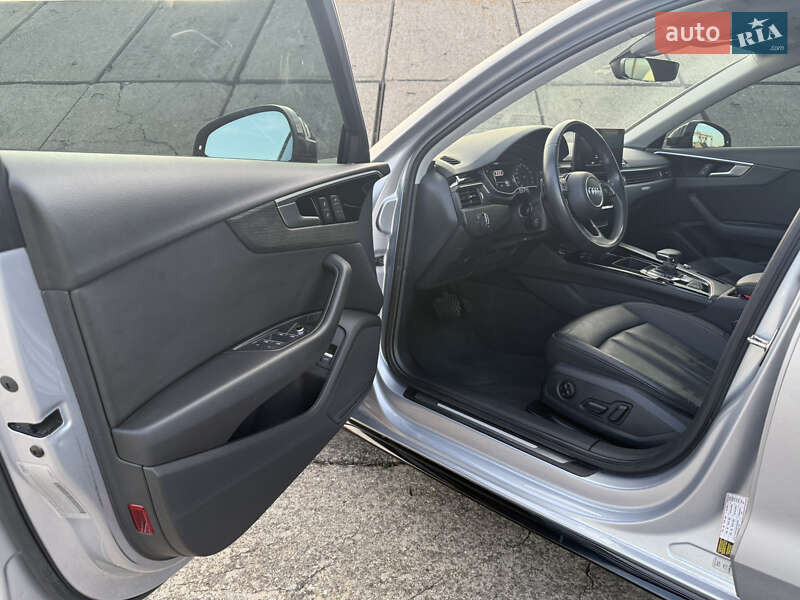 Седан Audi A4 2021 в Запорожье
