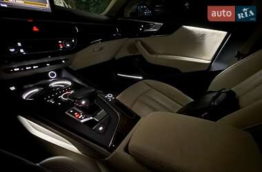 Седан Audi A4 2018 в 