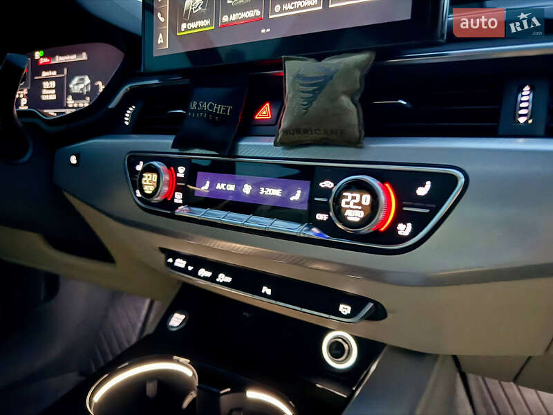 Седан Audi A4 2019 в Днепре