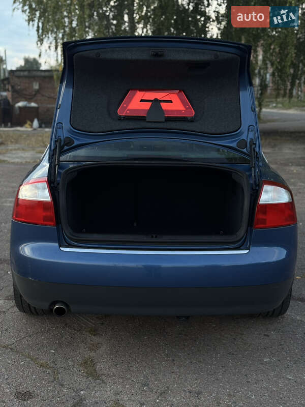 Седан Audi A4 2003 в Чернигове