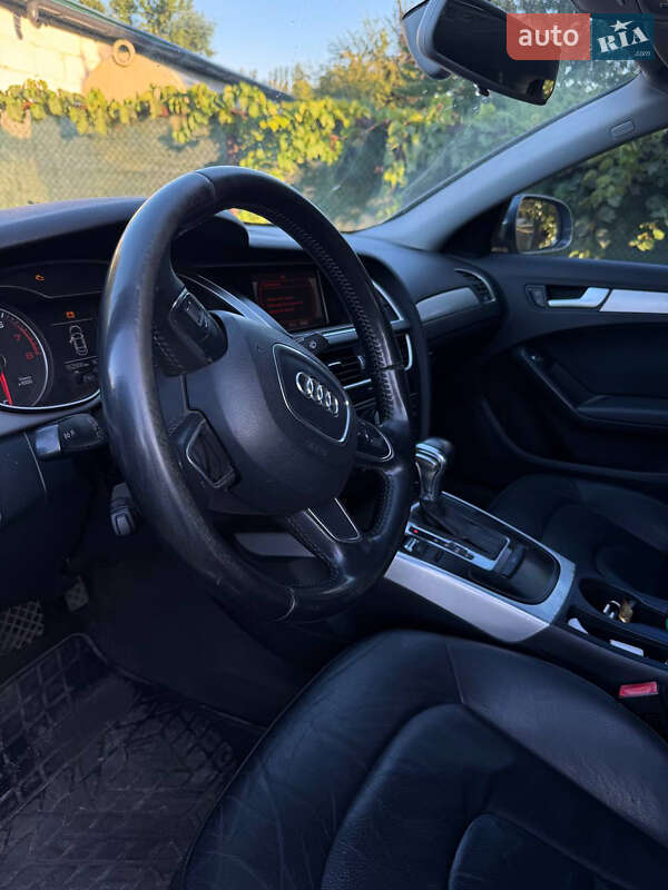 Седан Audi A4 2012 в Тернівці